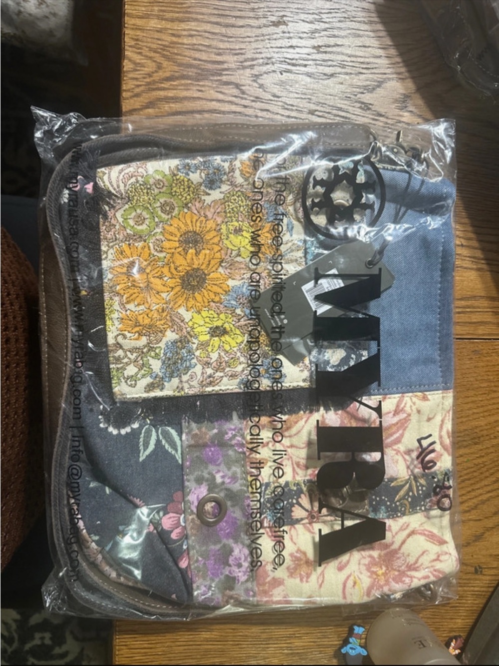 Floral Patchwork Crossbody Bag - Multicolor - Picture 6 of 7